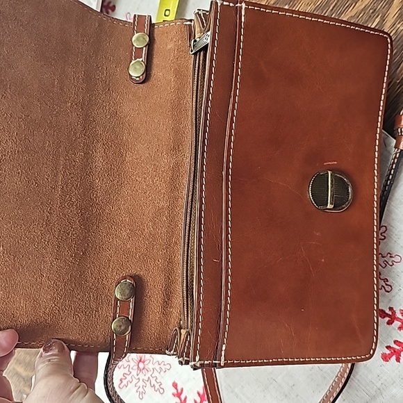 Patricia Nash crossbody - Picture 3 of 8